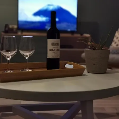 Vinhas Do Calhau מלון דירות 4*