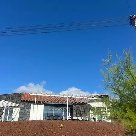 アパートホテル Vinhas Do Calhau 4*